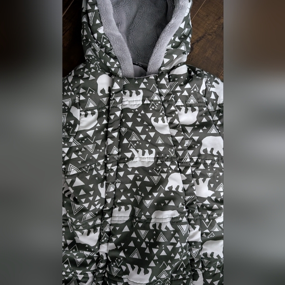 Cozy Bear Print Baby Snowsuit - Picture 3 of 9